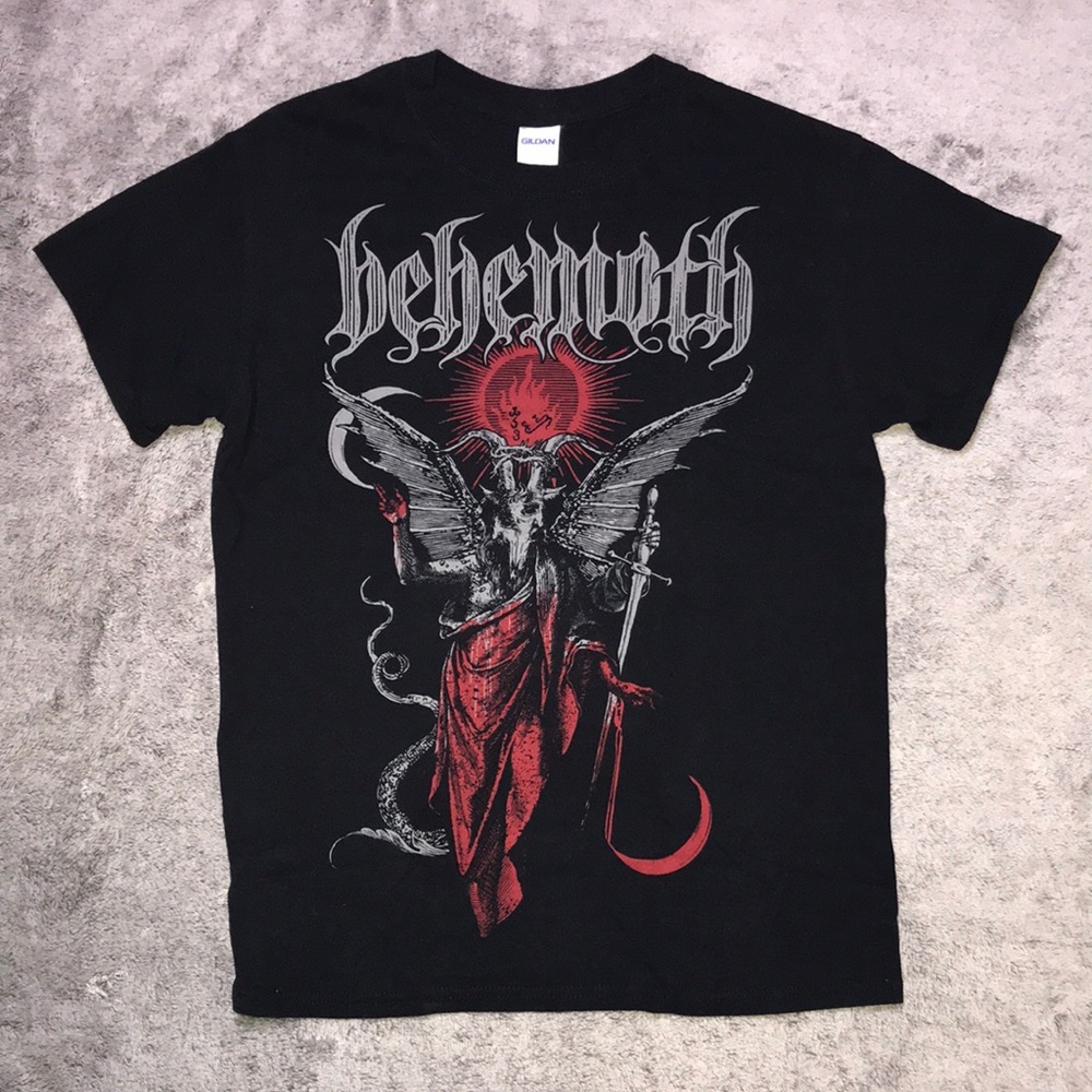 Hot Topic Black Graphic Tee with Red & Gray Print - Behemoth Design